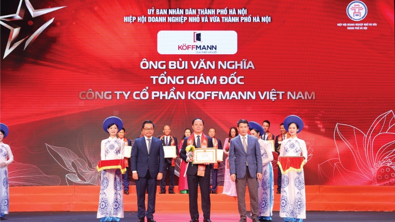 vinh danh doanh nhan tien phong dau an lanh dao koffmann