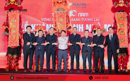 cột mốc 10 năm koffmann