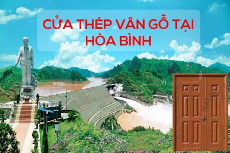 Lắp đặt thực tế cửa thép vân gỗ tại Hòa Bình