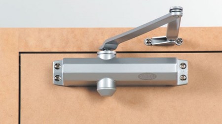 Cách chọn tay co thủy lực bền bỉ và an toàn cho cửa