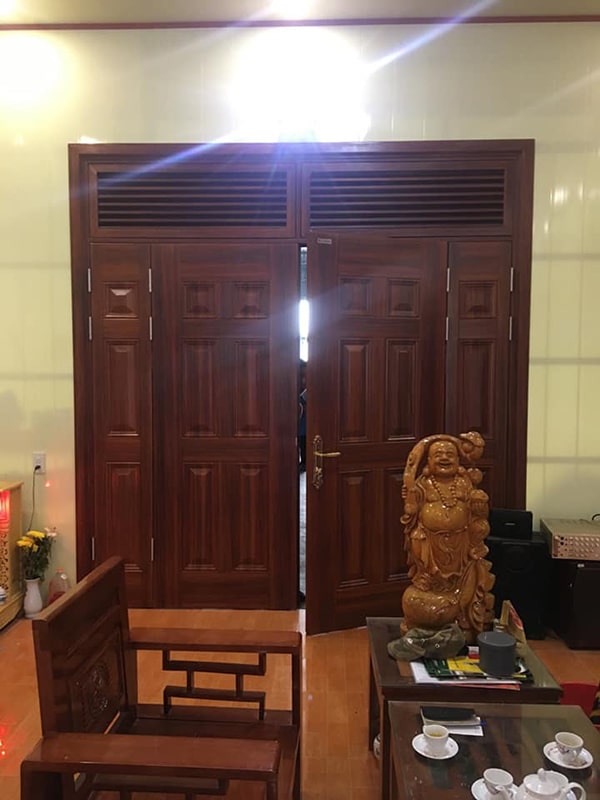 Lắp đặt cửa thép vân gỗ tại Hưng Yên 