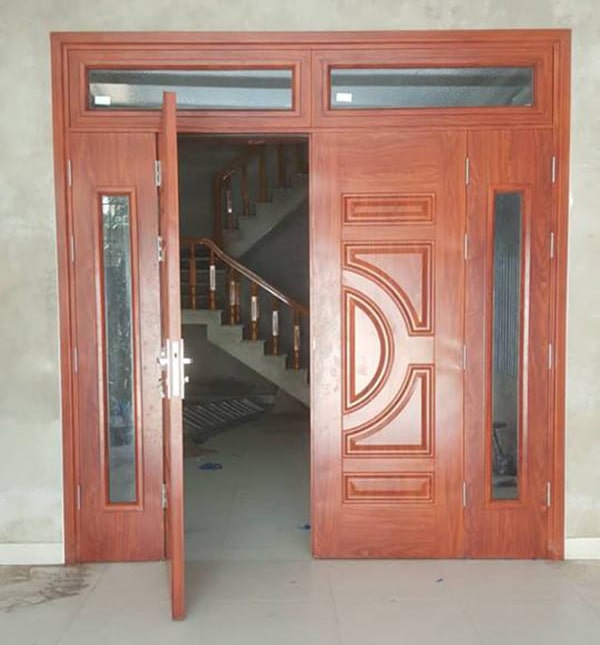 Lắp đặt cửa thép vân gỗ thực tế tại Thái Nguyên